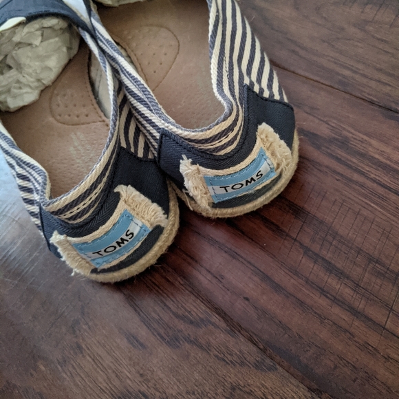 Toms slip on - Picture 3 of 4